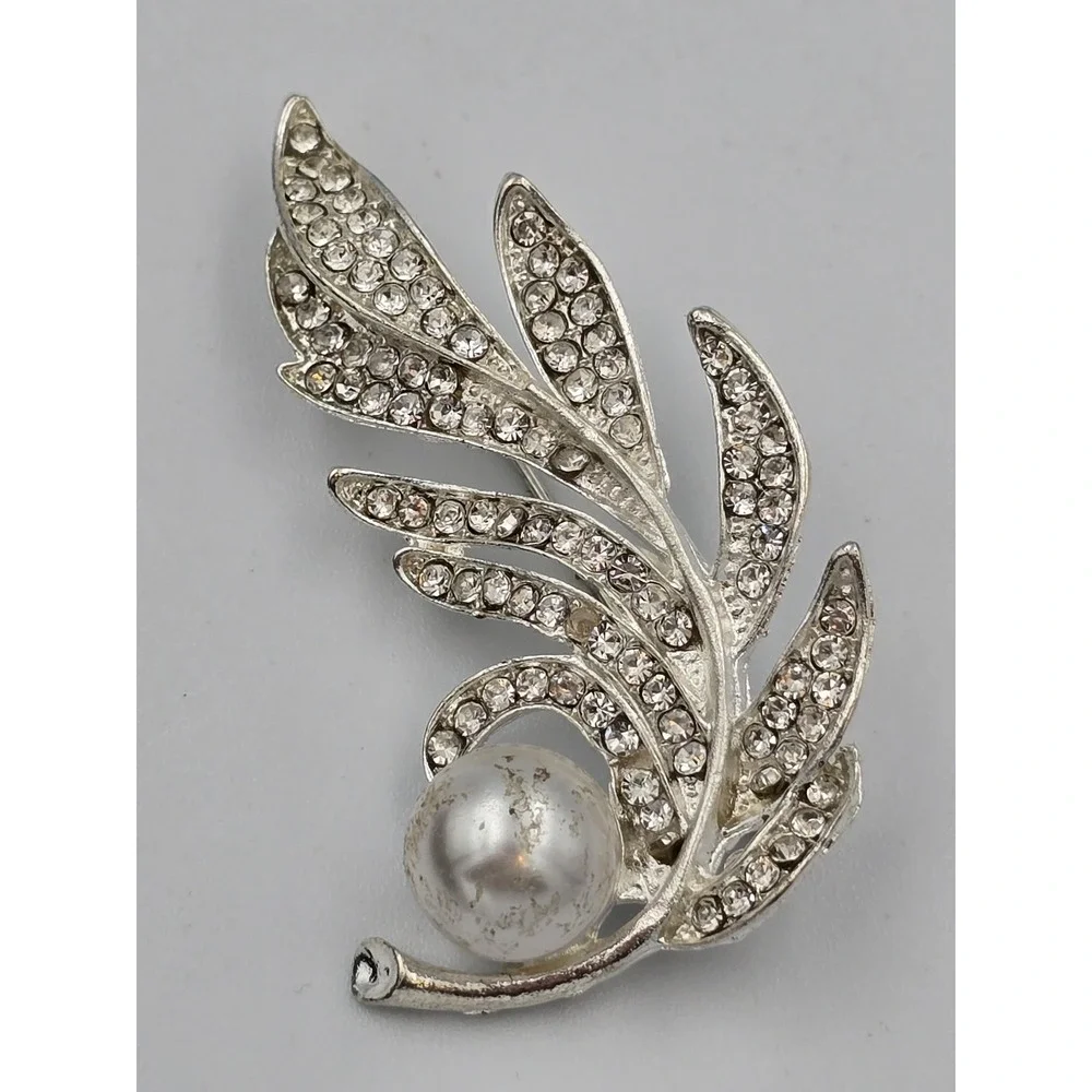 Elegant Silver Tone Rhinestone Pearl Leaf Brooch Pin Fashion Jewelry